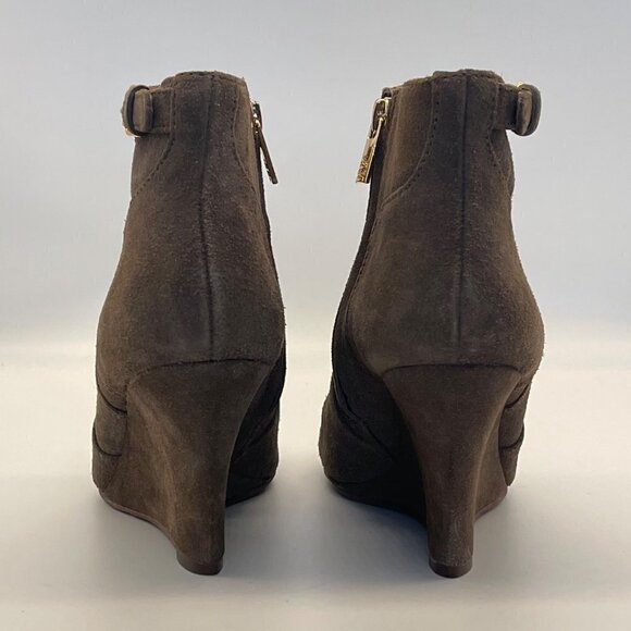 TORY BURCH Leather Milan Wedge Bootie Belted Gold Logo Size 7.5 - Picture 10 of 13